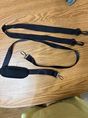 Set of 2 Adjustable Black Bag Straps with Metal Clips